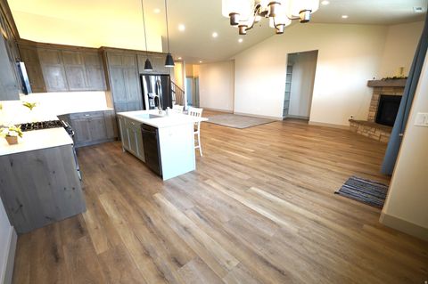 Tiny photo for 759 W FOX MEADOW DR, Pleasant View, UT 84414 (MLS # 2134197)