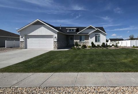 Homes For Sale - 36 W Legacy Dr<br/> Franklin, ID 83237