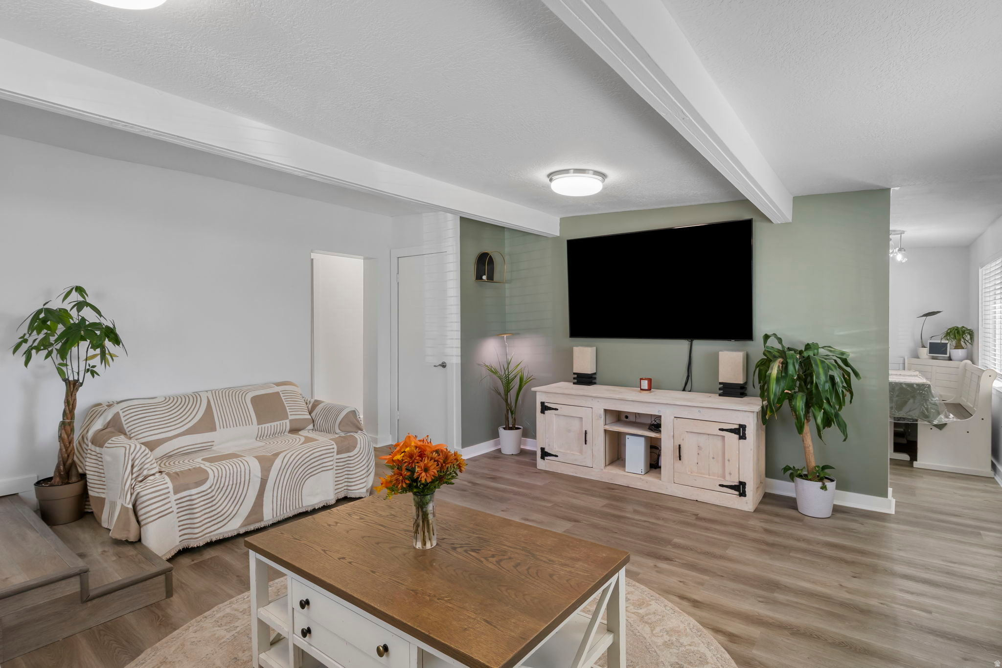 WHITE CITY - Residential