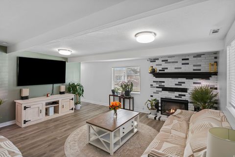 Tiny photo for 10165 S ZINNIA WAY, Sandy, UT 84094 (MLS # 2120916)