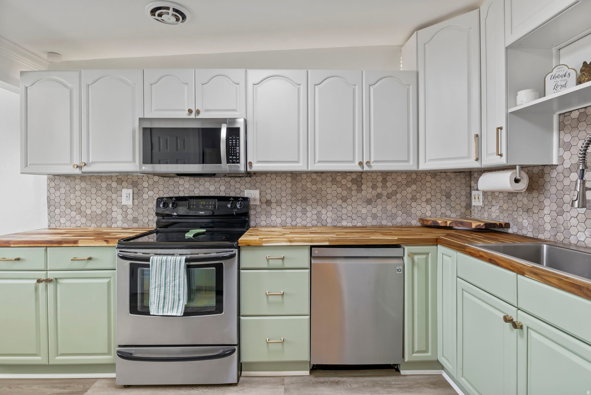 WHITE CITY - Residential