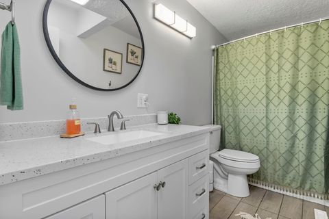 Tiny photo for 10165 S ZINNIA WAY, Sandy, UT 84094 (MLS # 2120916)