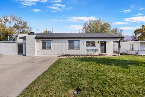 Tiny photo for 10165 S ZINNIA WAY, Sandy, UT 84094 (MLS # 2120916)