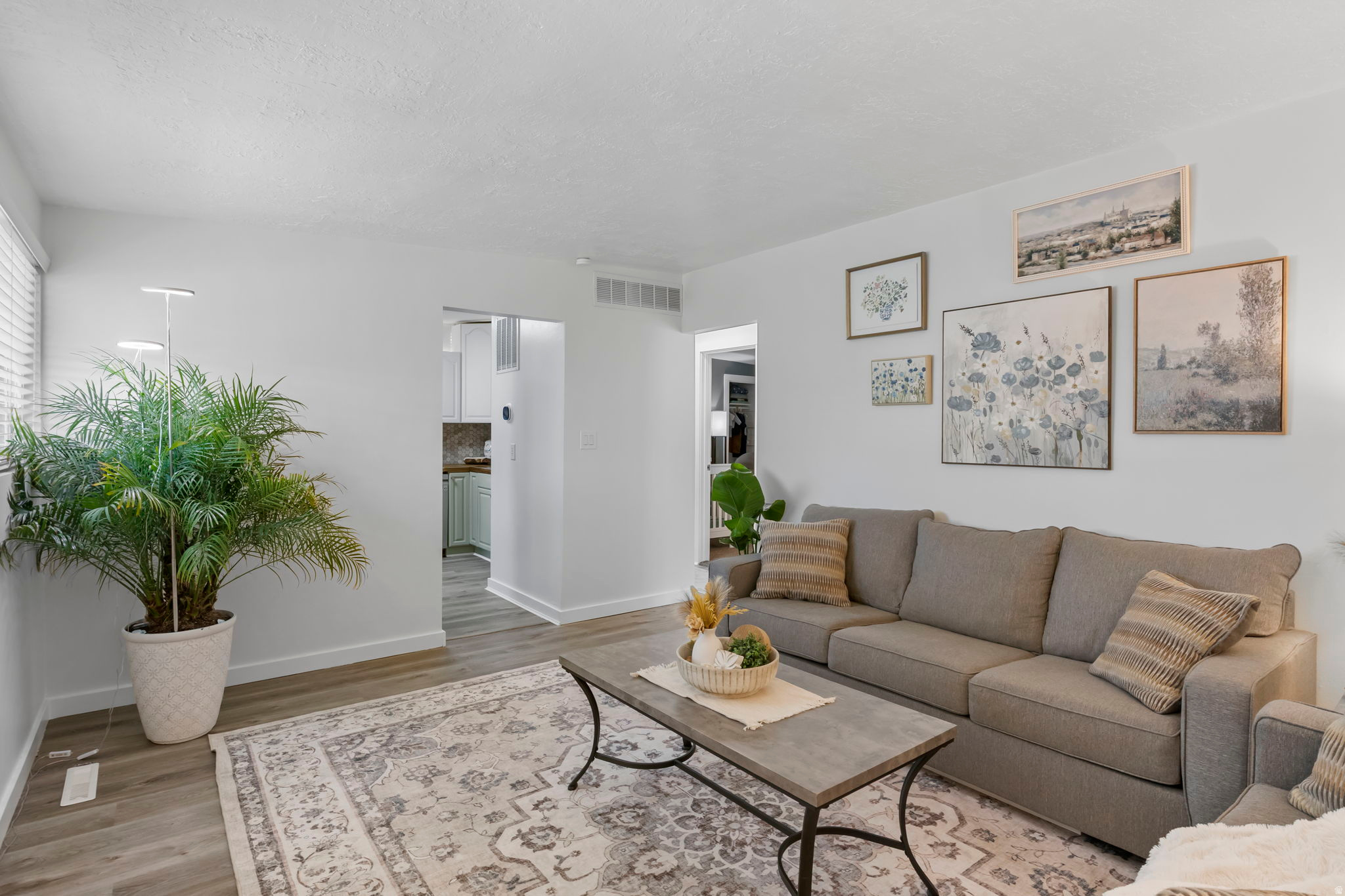 WHITE CITY - Residential