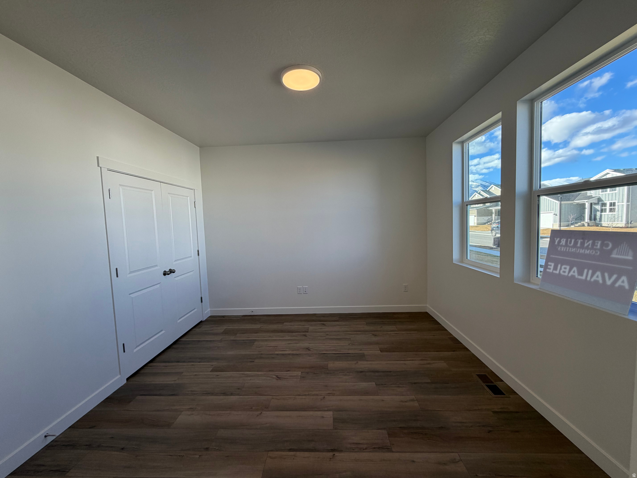 RESERVE AT PINNACLES AT EAGLE MOUNTAIN - Residential