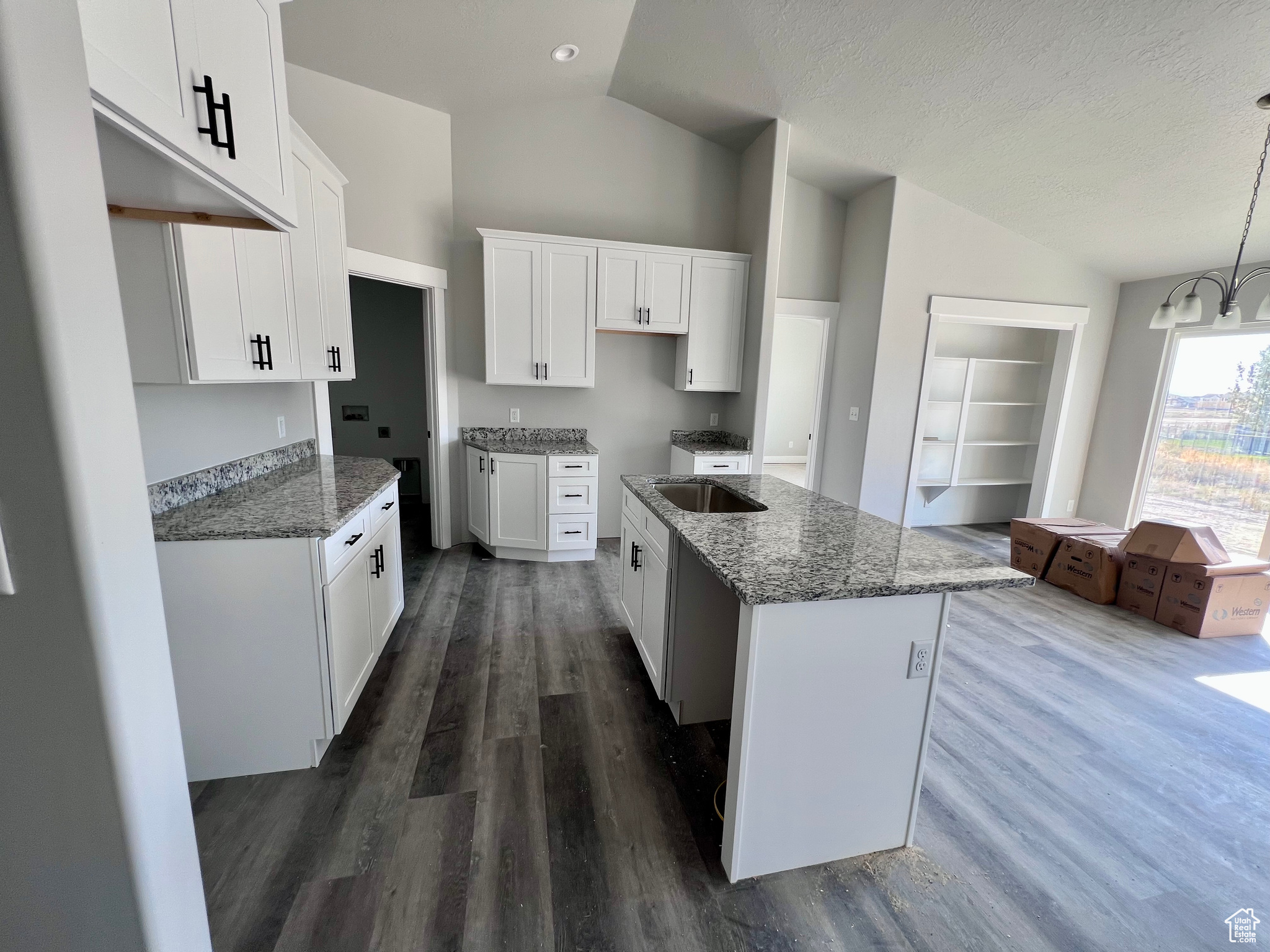 EAGLE POINT - Residential