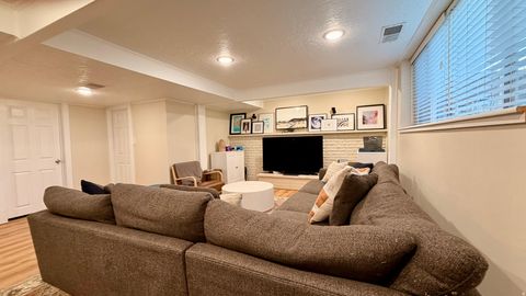Tiny photo for 2284 S BRENTWOOD CIR E, Salt Lake City, UT 84158 (MLS # 2140903)