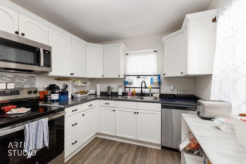 Tiny photo for 3683 ADAMS AVE., South Ogden, UT 84403 (MLS # 2127614)