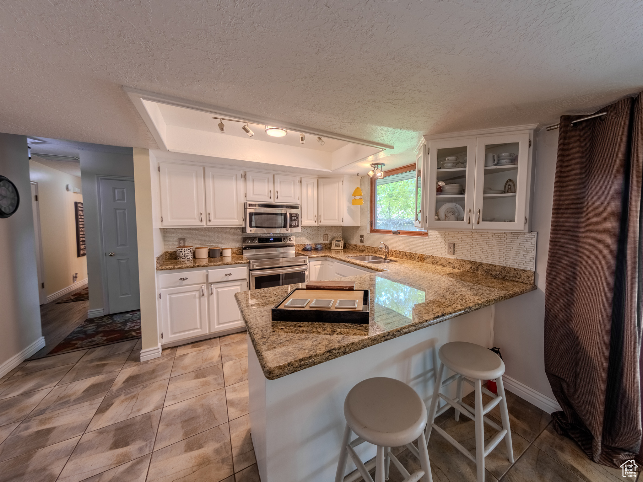 1612 E Hidden Valley Rd, Sandy, Utah image 12