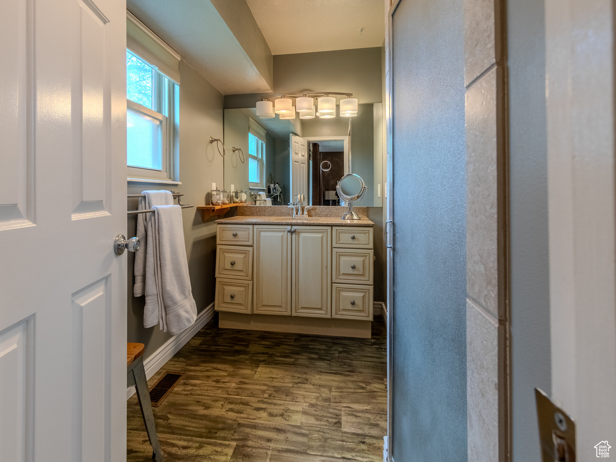 1612 E Hidden Valley Rd, Sandy, Utah image 28