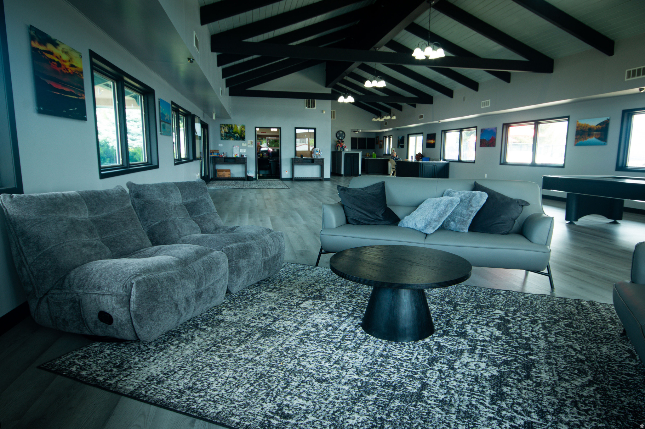 ROLLING HILLS ESTATES - Residential