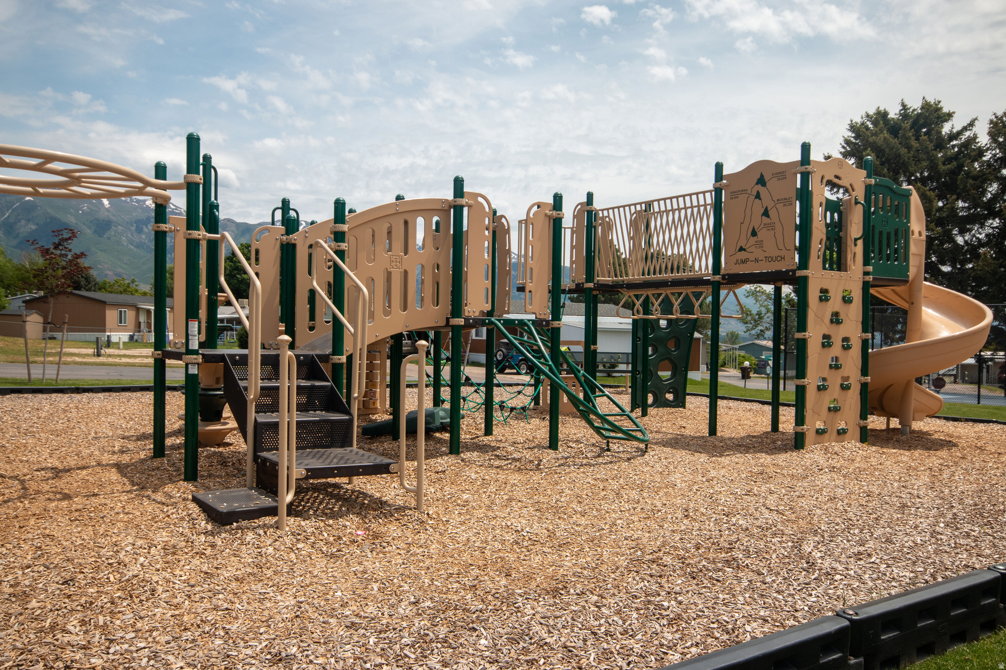 ROLLING HILLS ESTATES - Residential