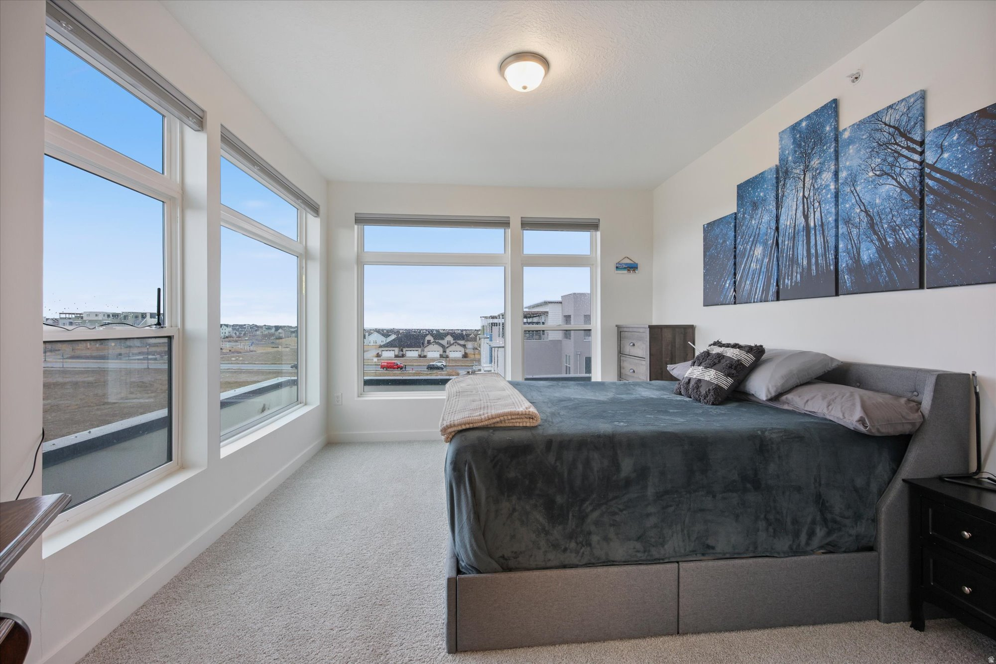 DAYBREAK - Residential