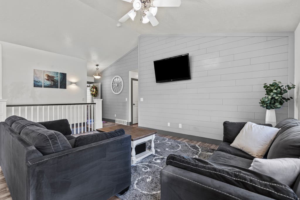 Photo of 572 WILLOW CIR, North Logan, UT 84341 (MLS # 2181215)