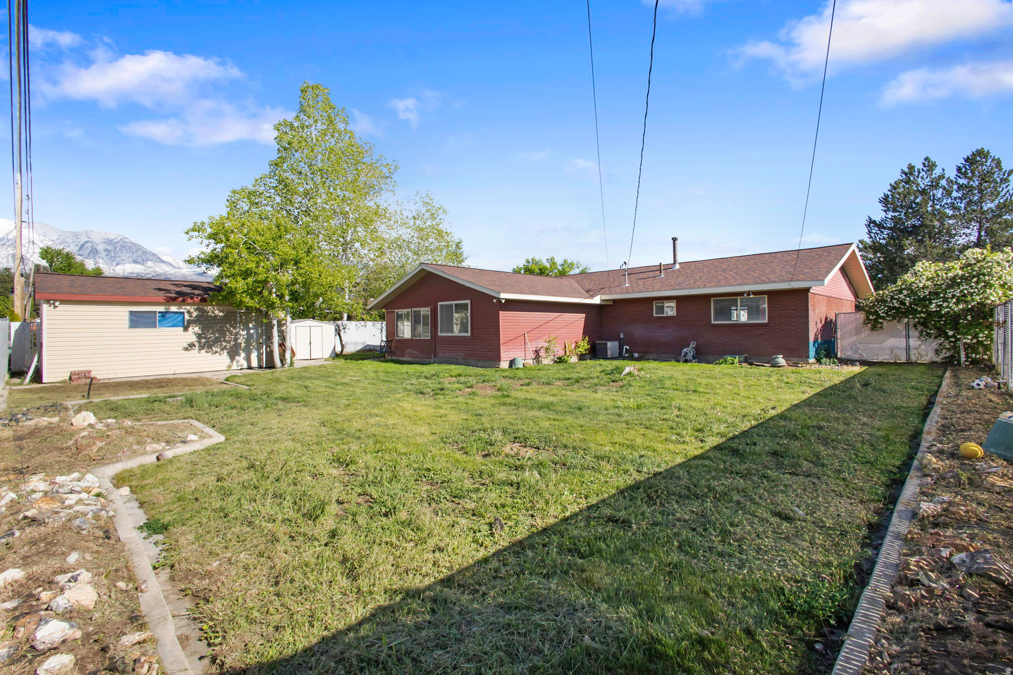 EDGE VIEW - Residential