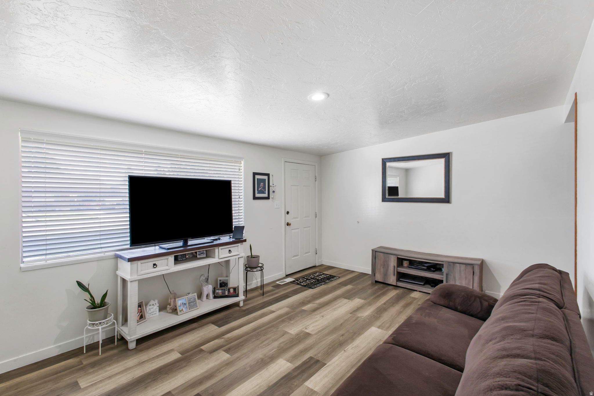 EDGE VIEW - Residential