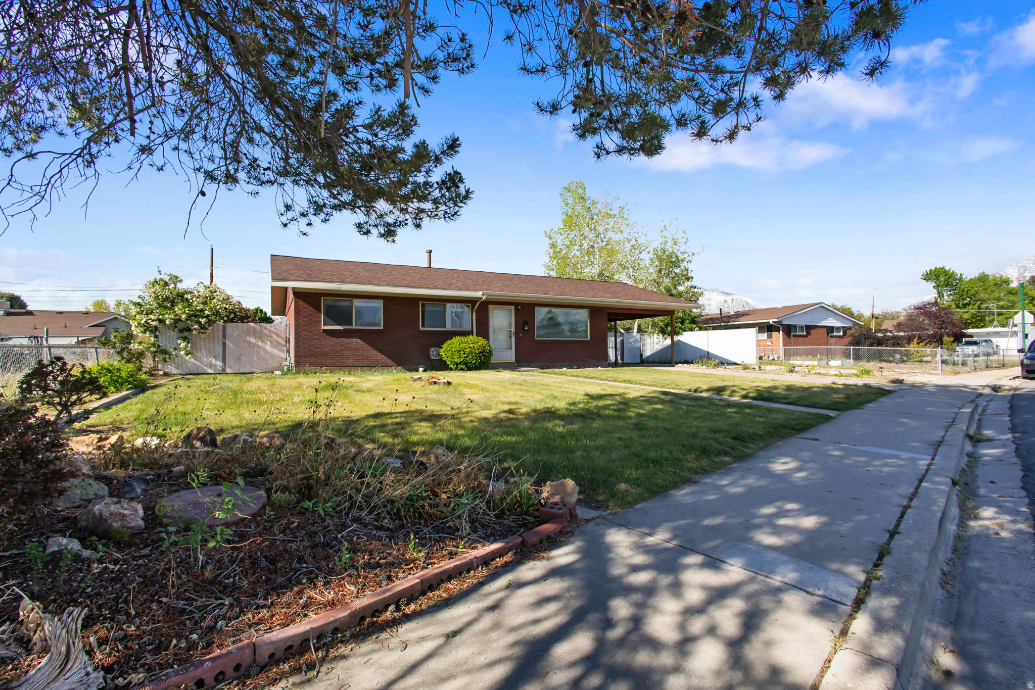 EDGE VIEW - Residential