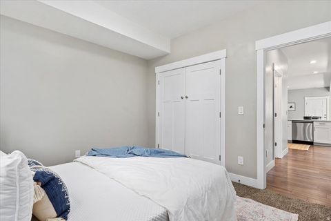 Tiny photo for 404 W 2700 S, Bountiful, UT 84010 (MLS # 2139451)