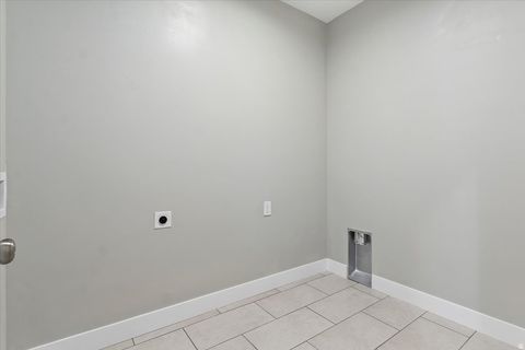 Tiny photo for 404 W 2700 S, Bountiful, UT 84010 (MLS # 2139451)