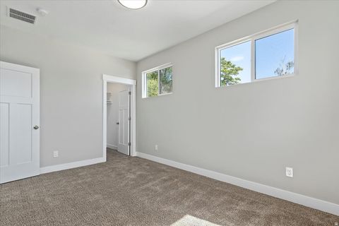 Tiny photo for 404 W 2700 S, Bountiful, UT 84010 (MLS # 2139451)