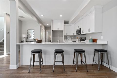 Tiny photo for 404 W 2700 S, Bountiful, UT 84010 (MLS # 2139451)