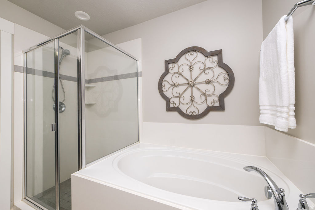 VILLAS AT KAYS CREEK - Residential