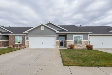 Photo of 1281 S GRACE WAY, Layton, UT 84041 (MLS # 2126331)
