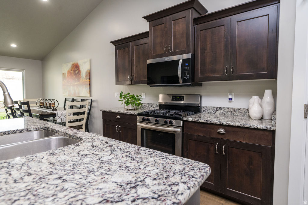 VILLAS AT KAYS CREEK - Residential