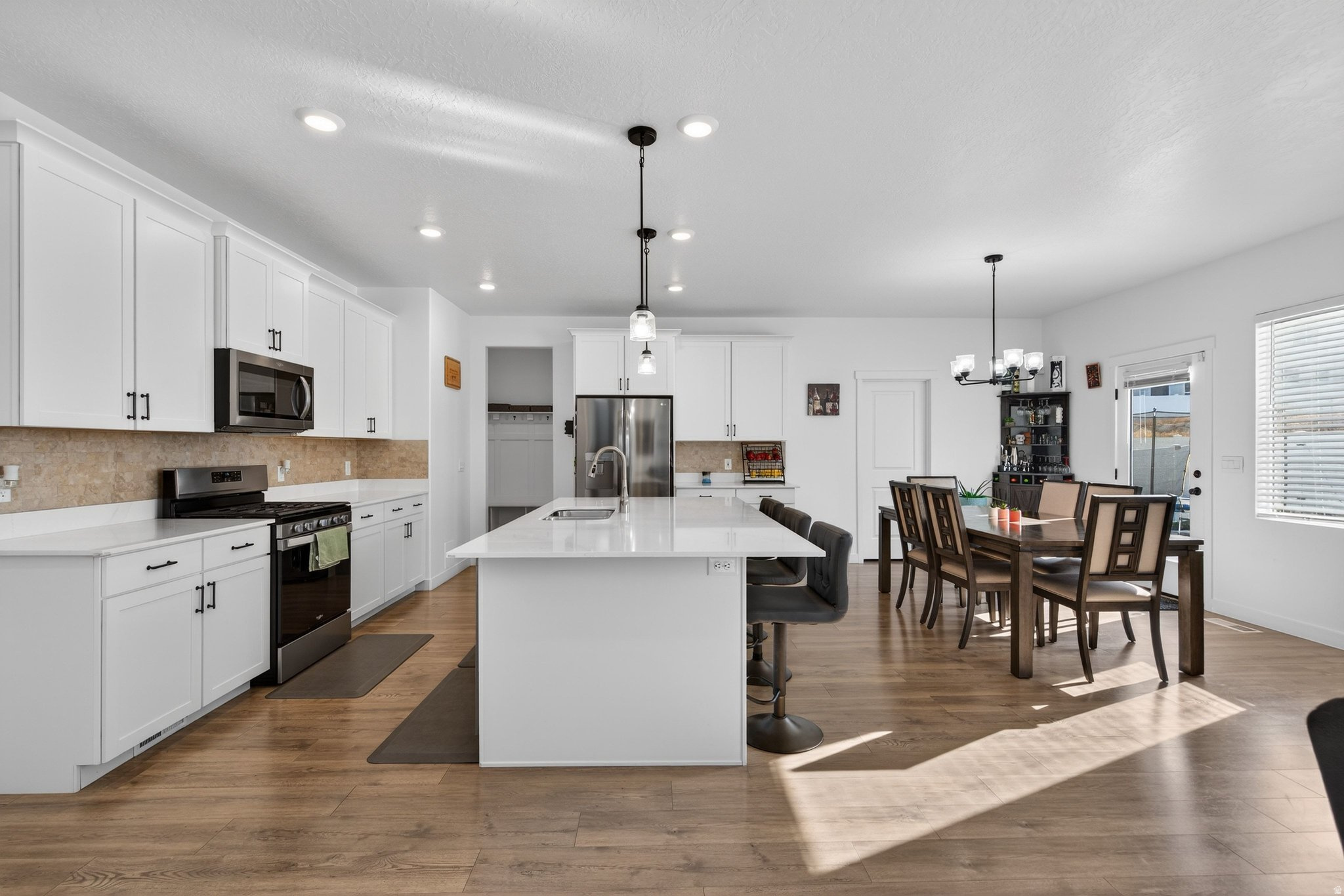 GATEWAY TO LITTLE VALLEY - Residential