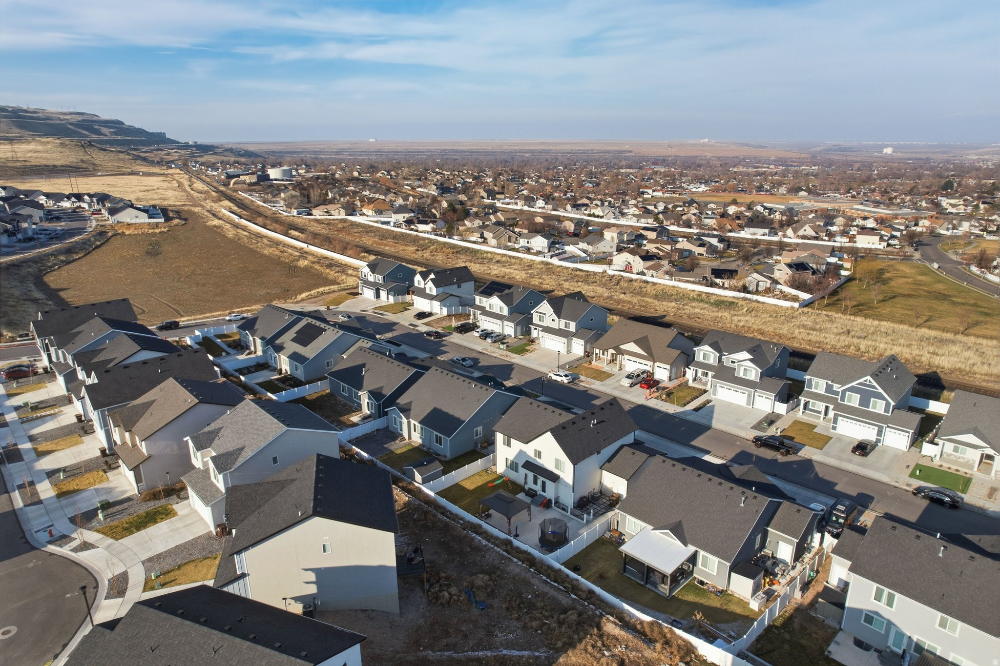 GATEWAY TO LITTLE VALLEY - Residential