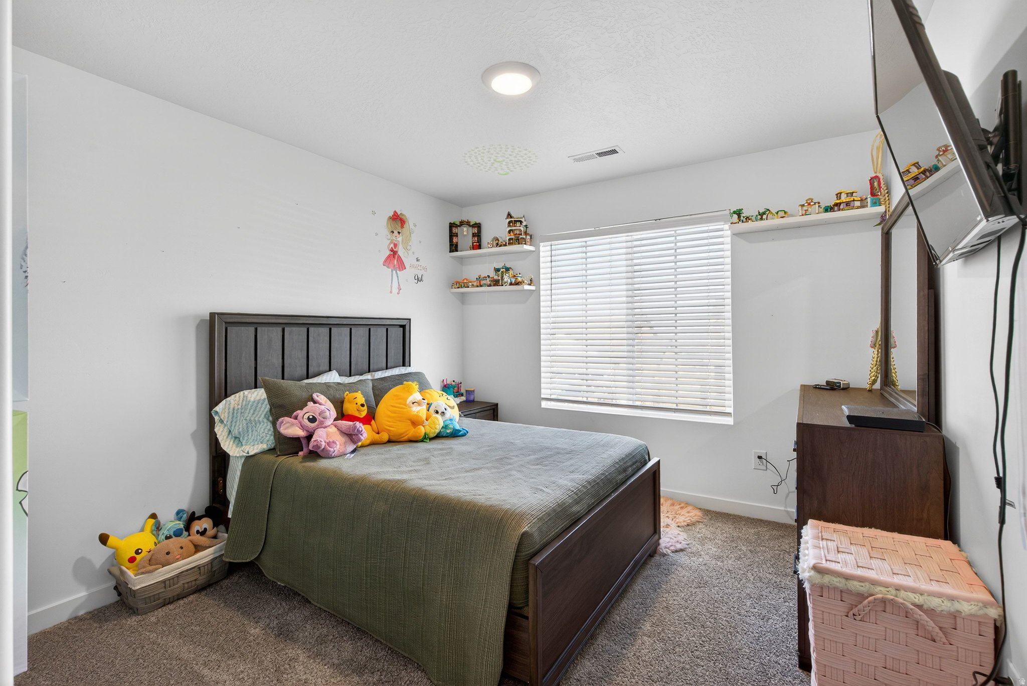 GATEWAY TO LITTLE VALLEY - Residential