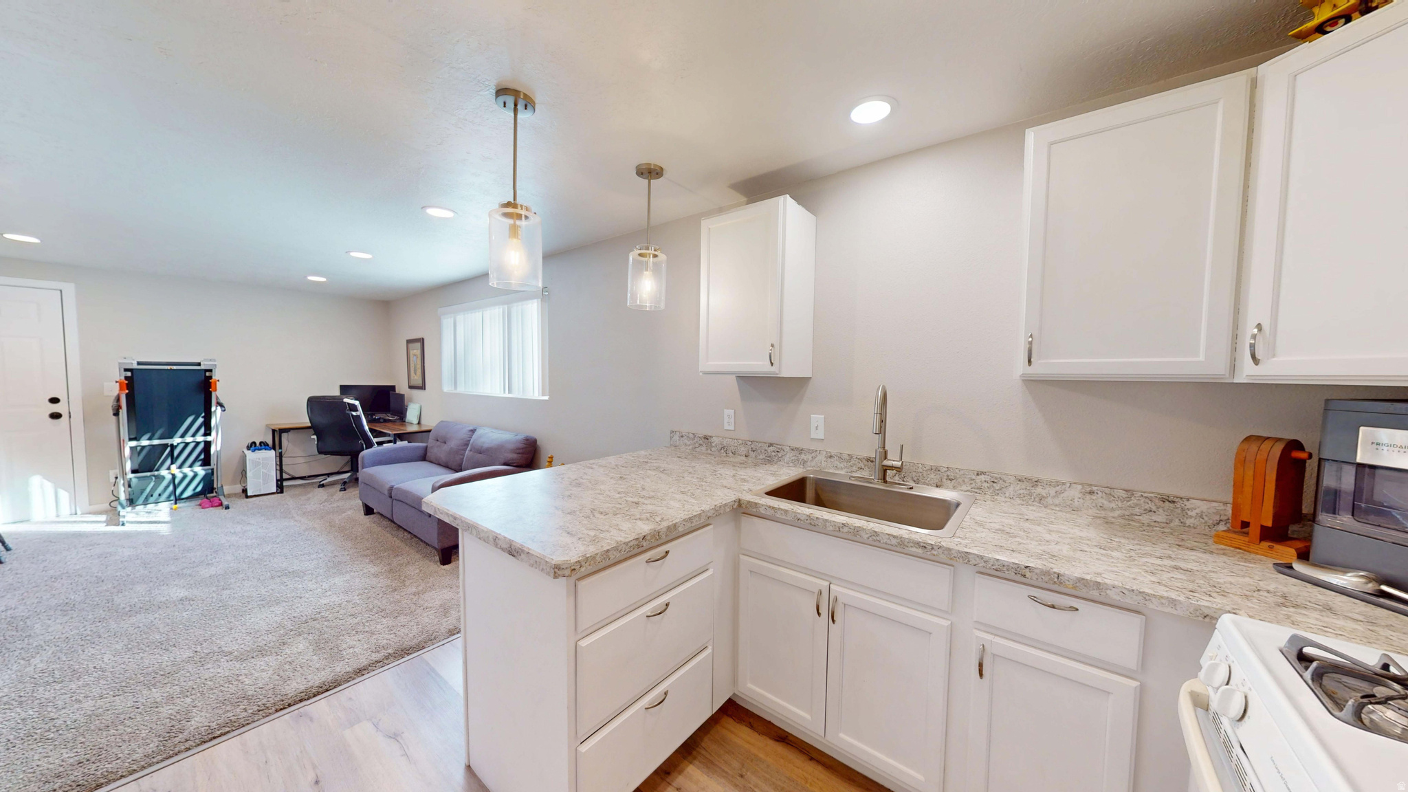 MAX N LUNT SUBDIVISION - Residential Income