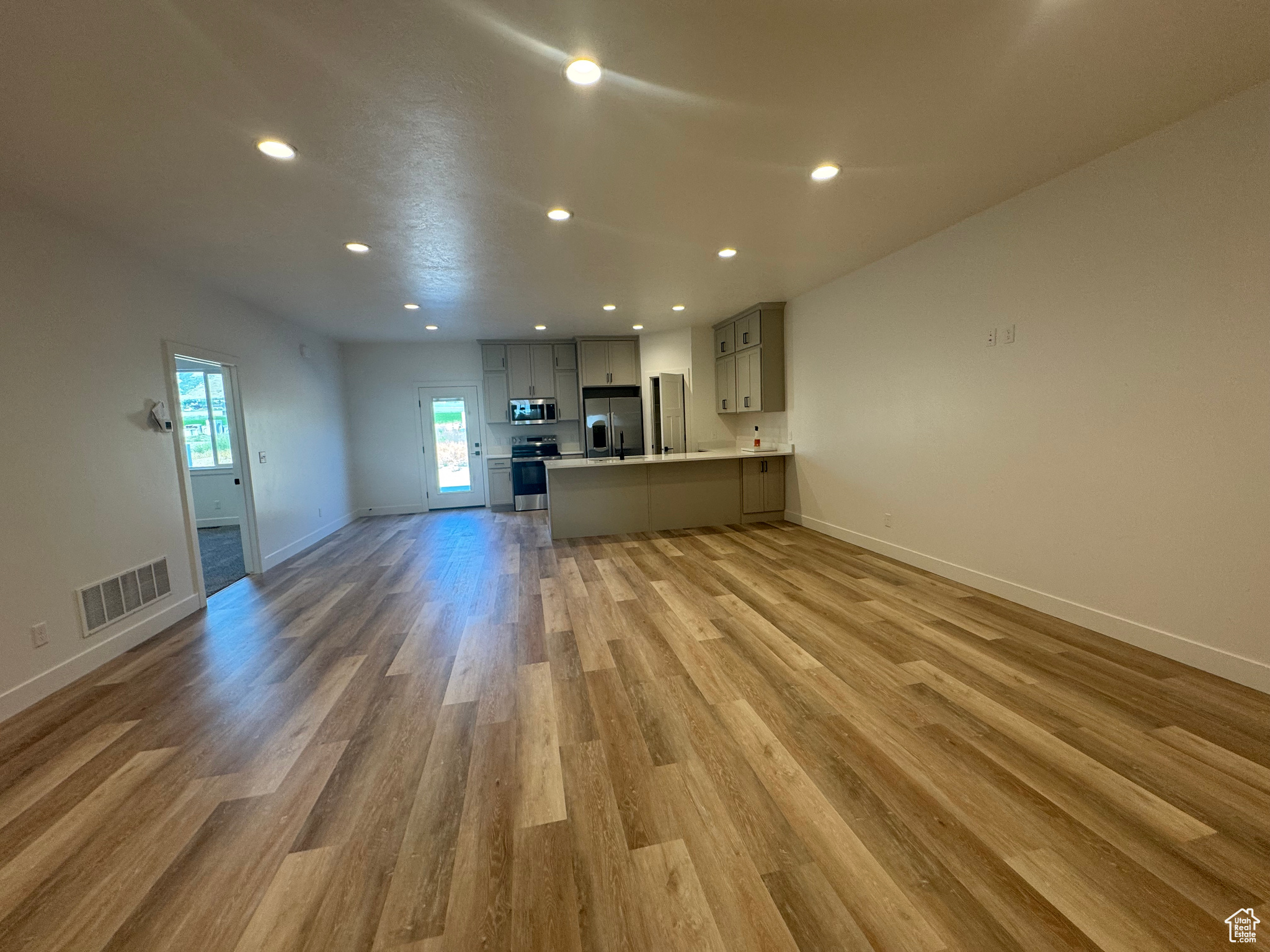 THE MEADOWS - Residential Lease