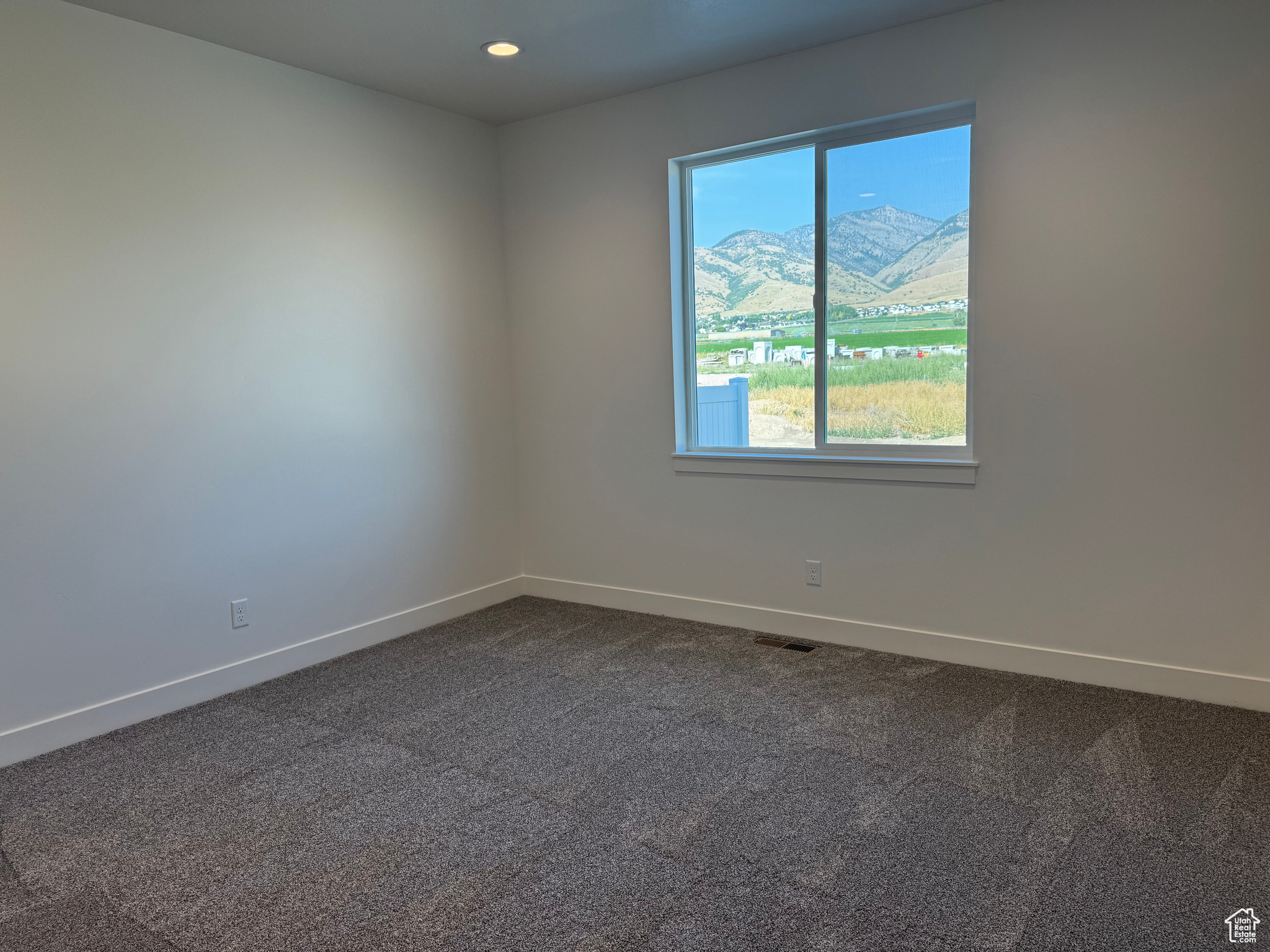 THE MEADOWS - Residential Lease