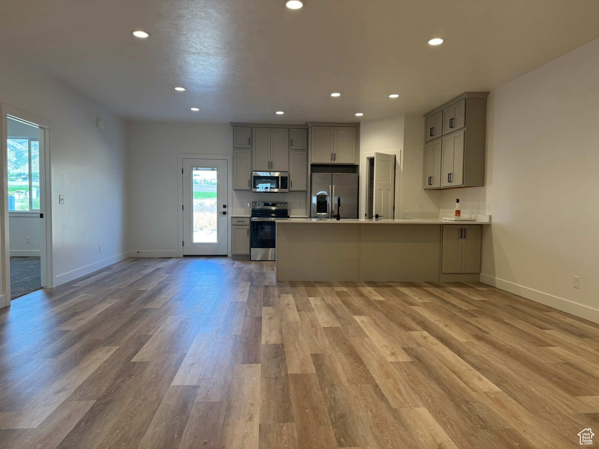 THE MEADOWS - Residential Lease