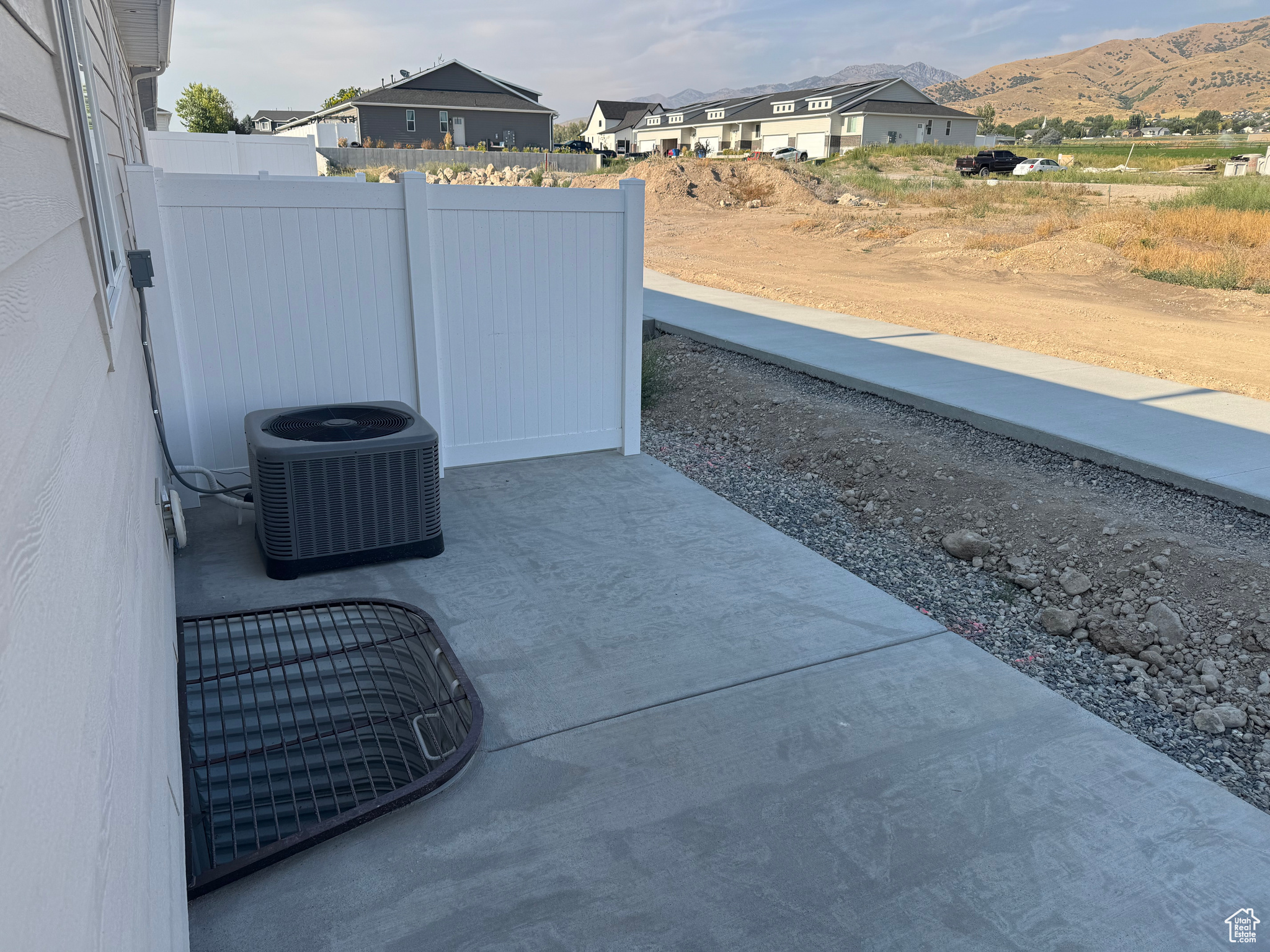 THE MEADOWS - Residential Lease