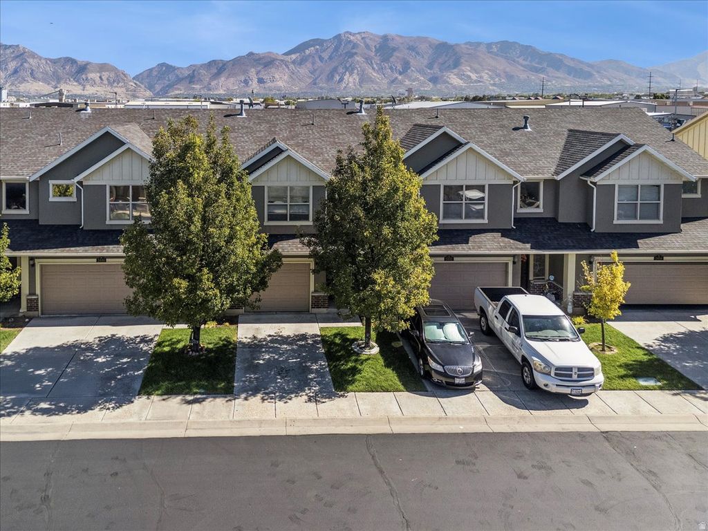 Photo of 2448 S ANDOVER ST #333, West Haven, UT 84401 (MLS # 2141078)