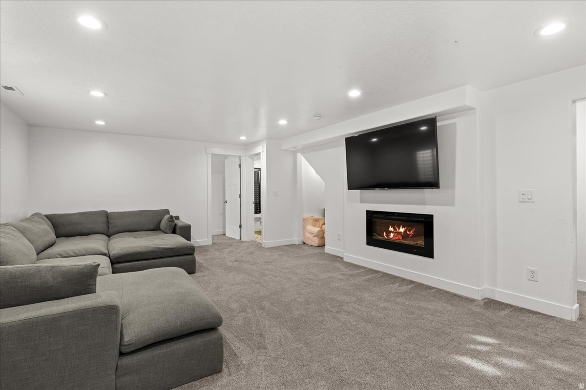 THE RESERVE - Residential