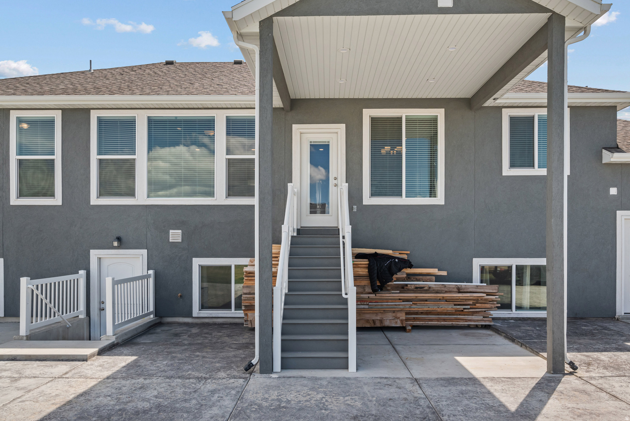 THE GROVE AT GREEN FARM - Residential