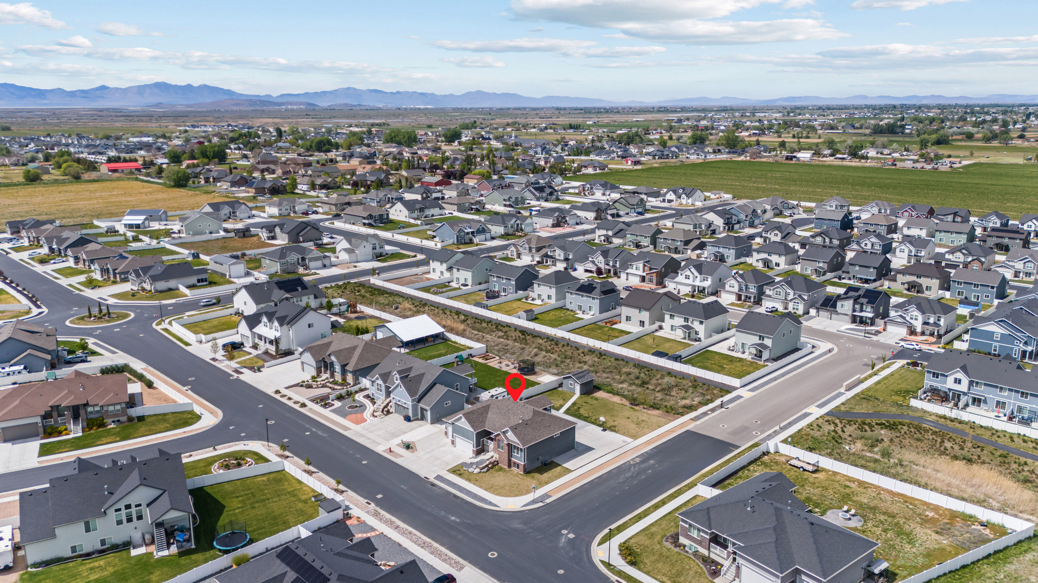 THE GROVE AT GREEN FARM - Residential