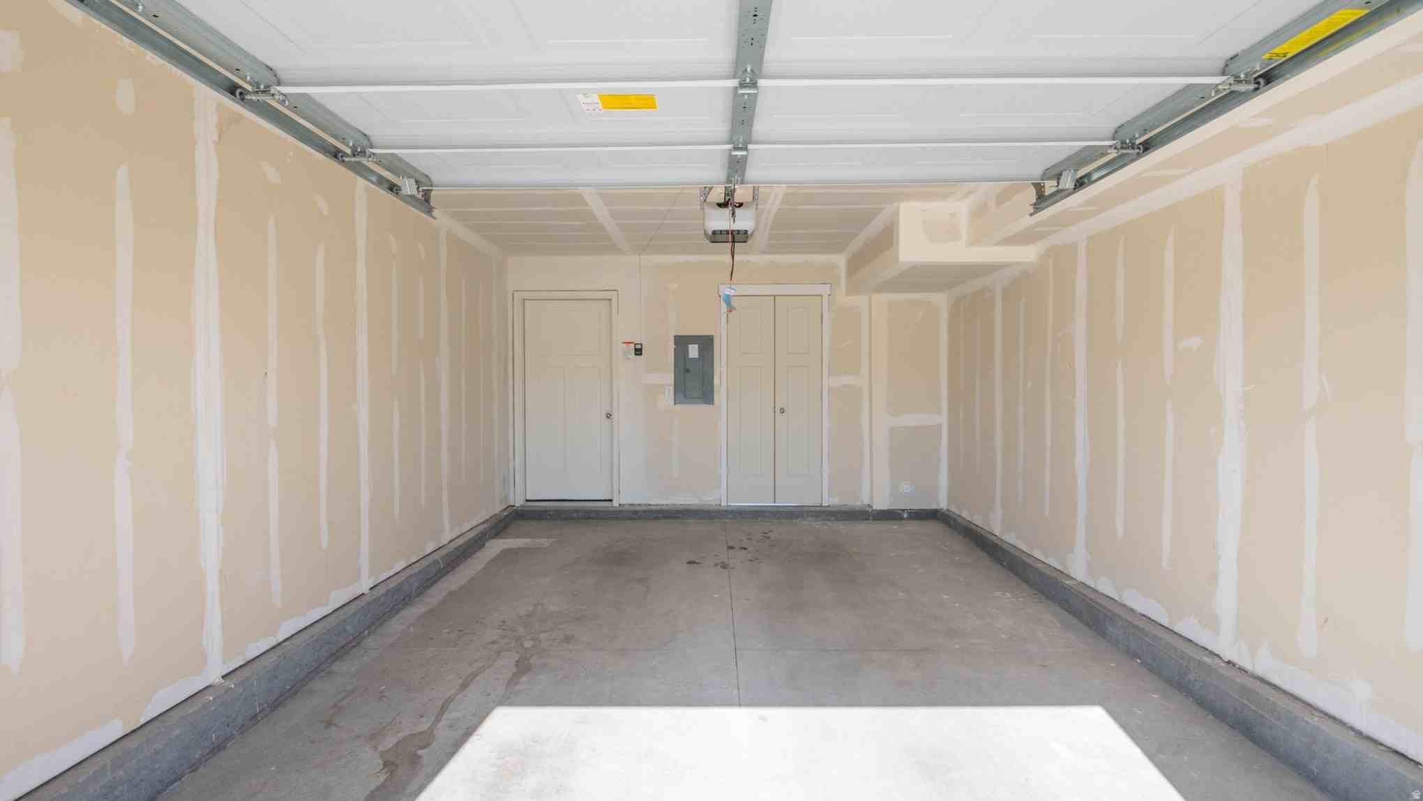 EASTON PARK - Residential Income