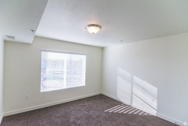 EASTON PARK - Residential Income