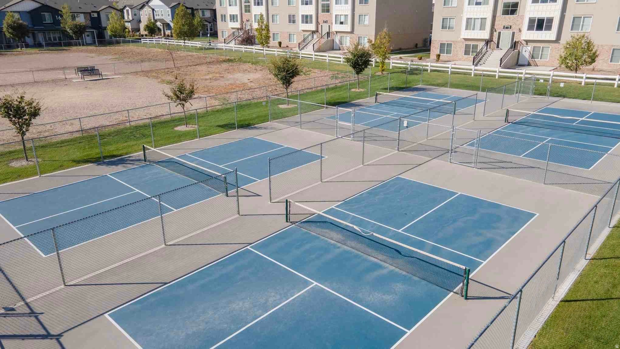 EASTON PARK - Residential Income