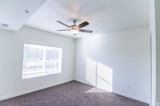 EASTON PARK - Residential Income