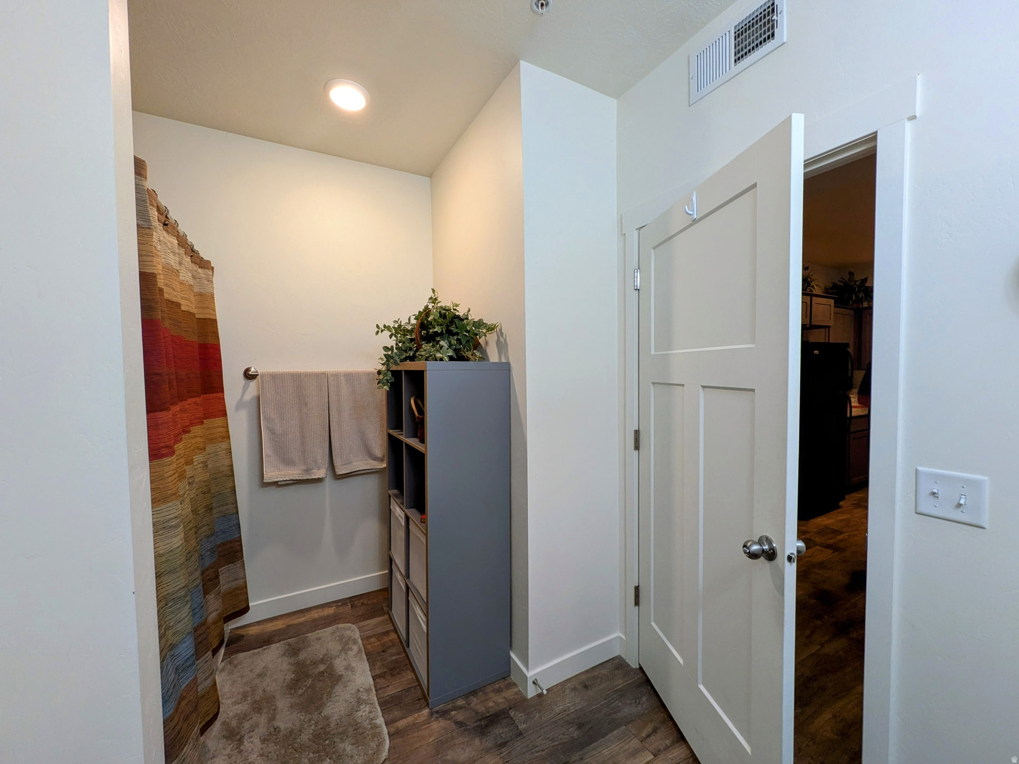 EASTON PARK - Residential Income