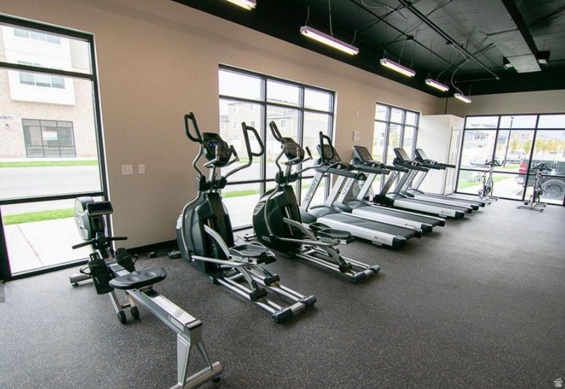 EASTON PARK - Residential Income