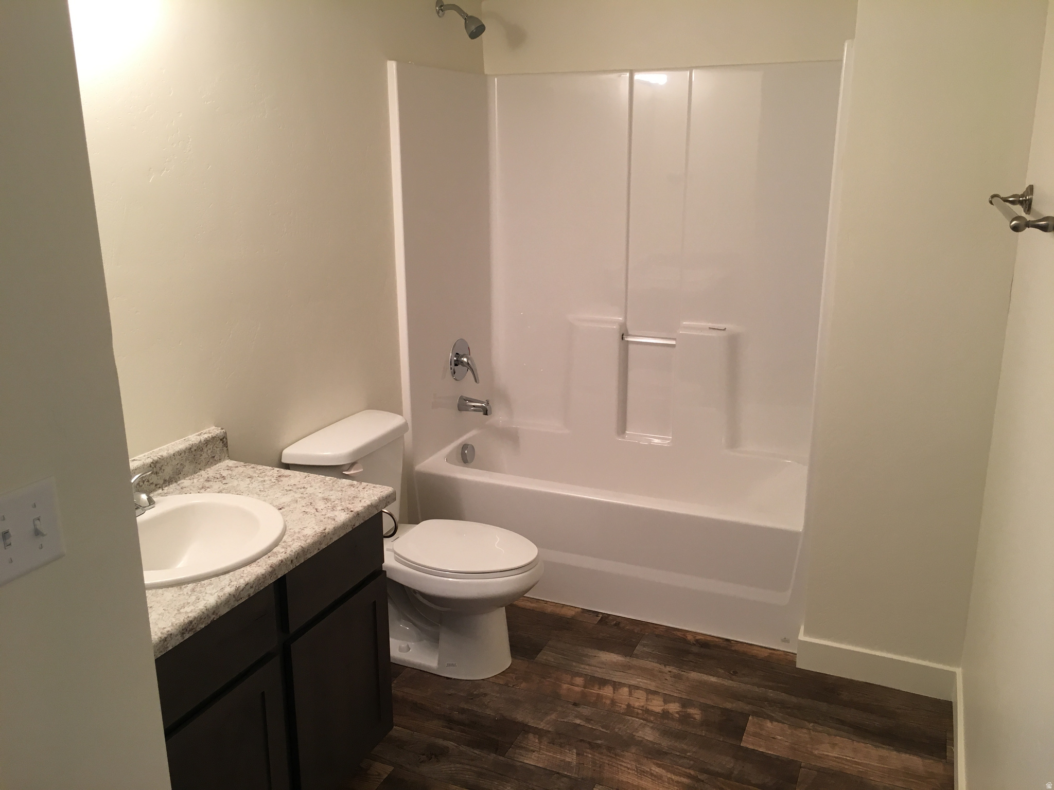 EASTON PARK - Residential Income