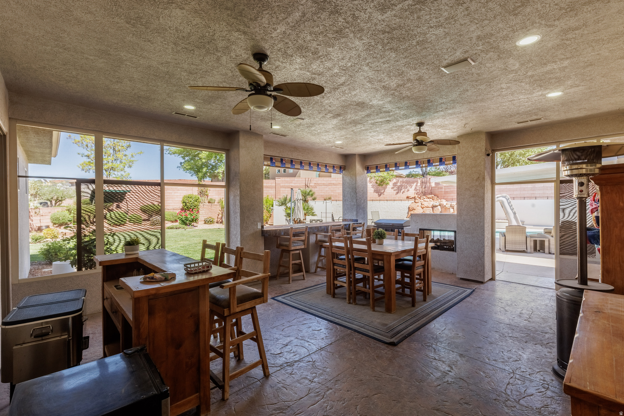 CORAL CANYON - Residential