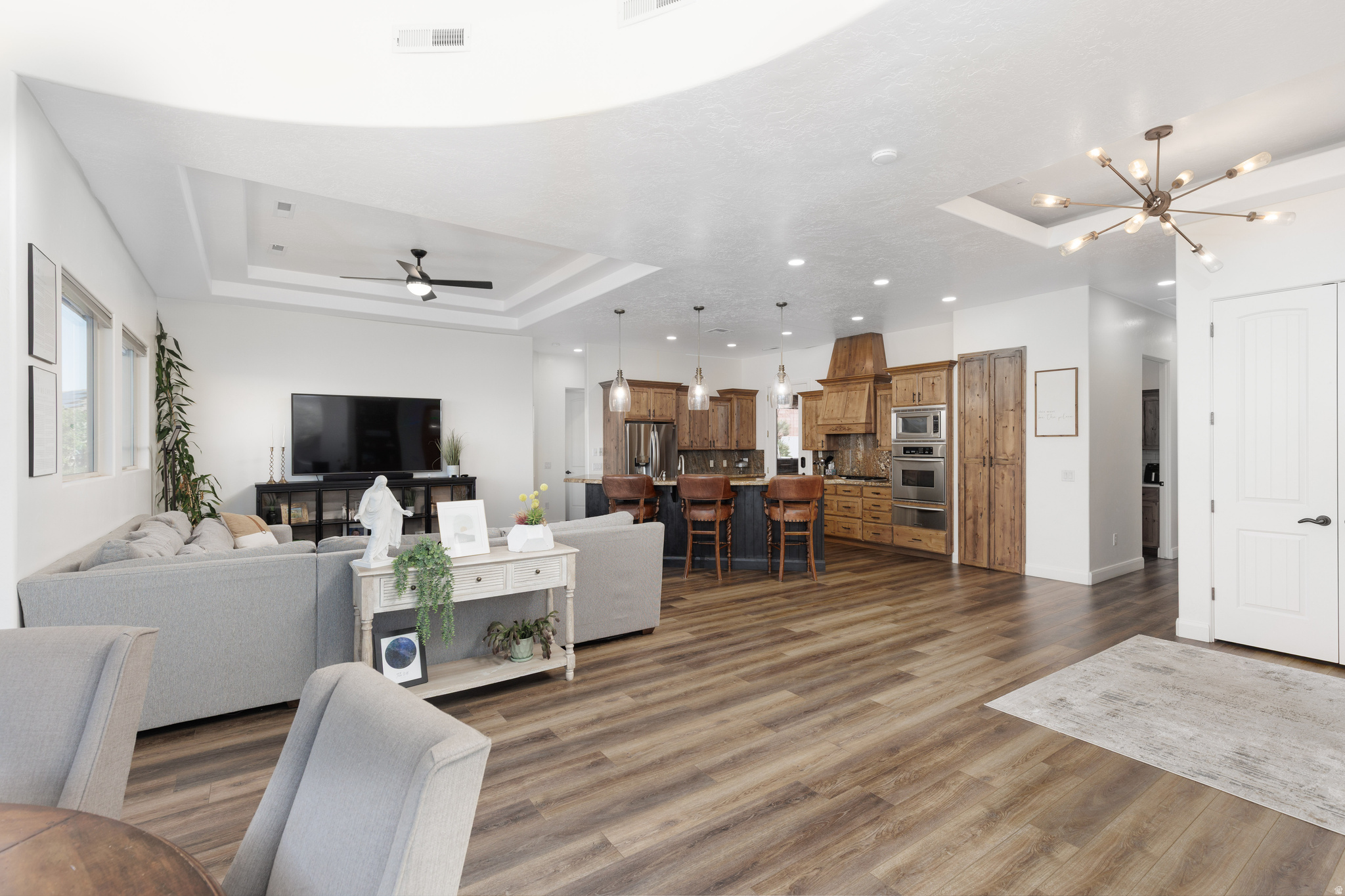 CORAL CANYON - Residential