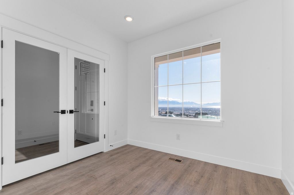 Photo of 185 W GLENBRITTLE DR #215, Lehi, UT 84048 (MLS # 2133568)